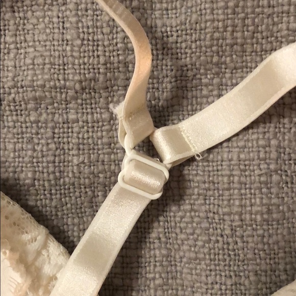 Aerie Bralettes in white and burnt orange - Picture 5 of 9